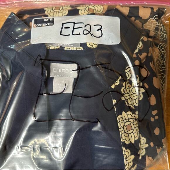 Chico’s Women's Sz 1 US 8 M No Iron Mixed Print Tunic Buttons Geometric Travel - Picture 11 of 11